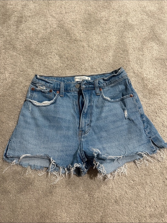 Abercrombie & Fitch Pants - Abercrombie & Fitch High-Rise Mom Short Curve Love